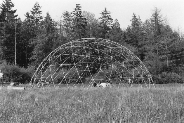 Michael de Courcy, Geodesic Dome construction on the mudflats, 1970