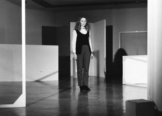 Michael de Courcy, Judith Schwartz performing White Room, 1968