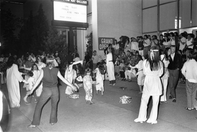 Outside of the Vancouver Art Gallery at the Dome Show opening, Michael de Courcy, 1970