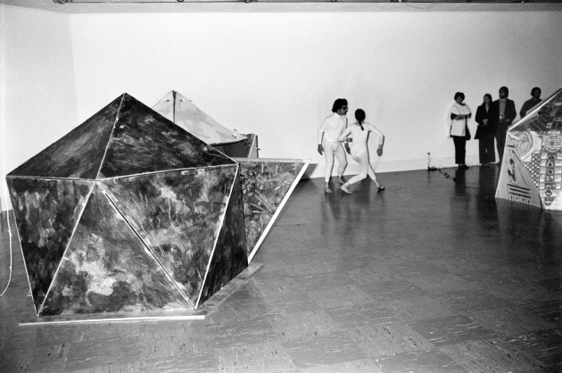 Michael de Courcy, Dance Loops, 1970