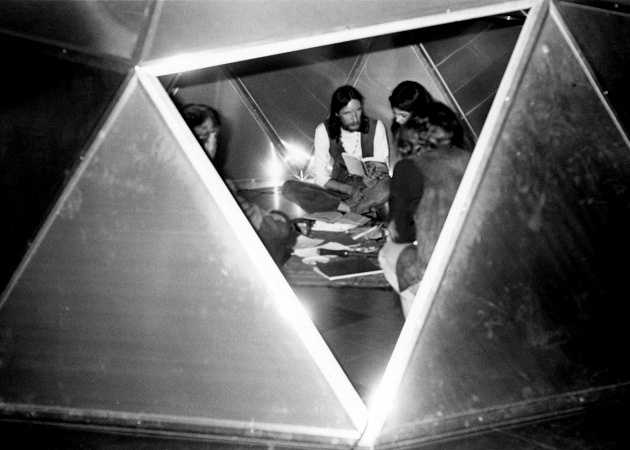 Michael de Courcy, Poetry reading in an aluminum dome, 1970