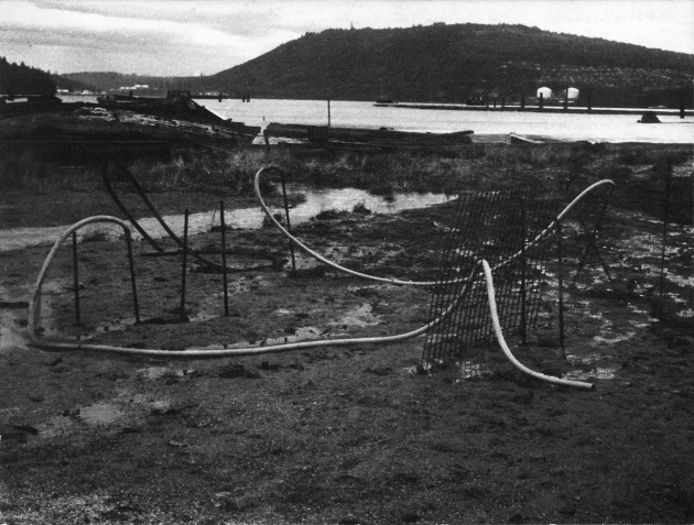 Tom Burrows, Untitled sculpture installed in Maplewood Mud Flats, 1971